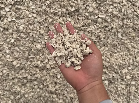 Washed shell aggregate small size under 1 inch for driveways and landscaping Florida