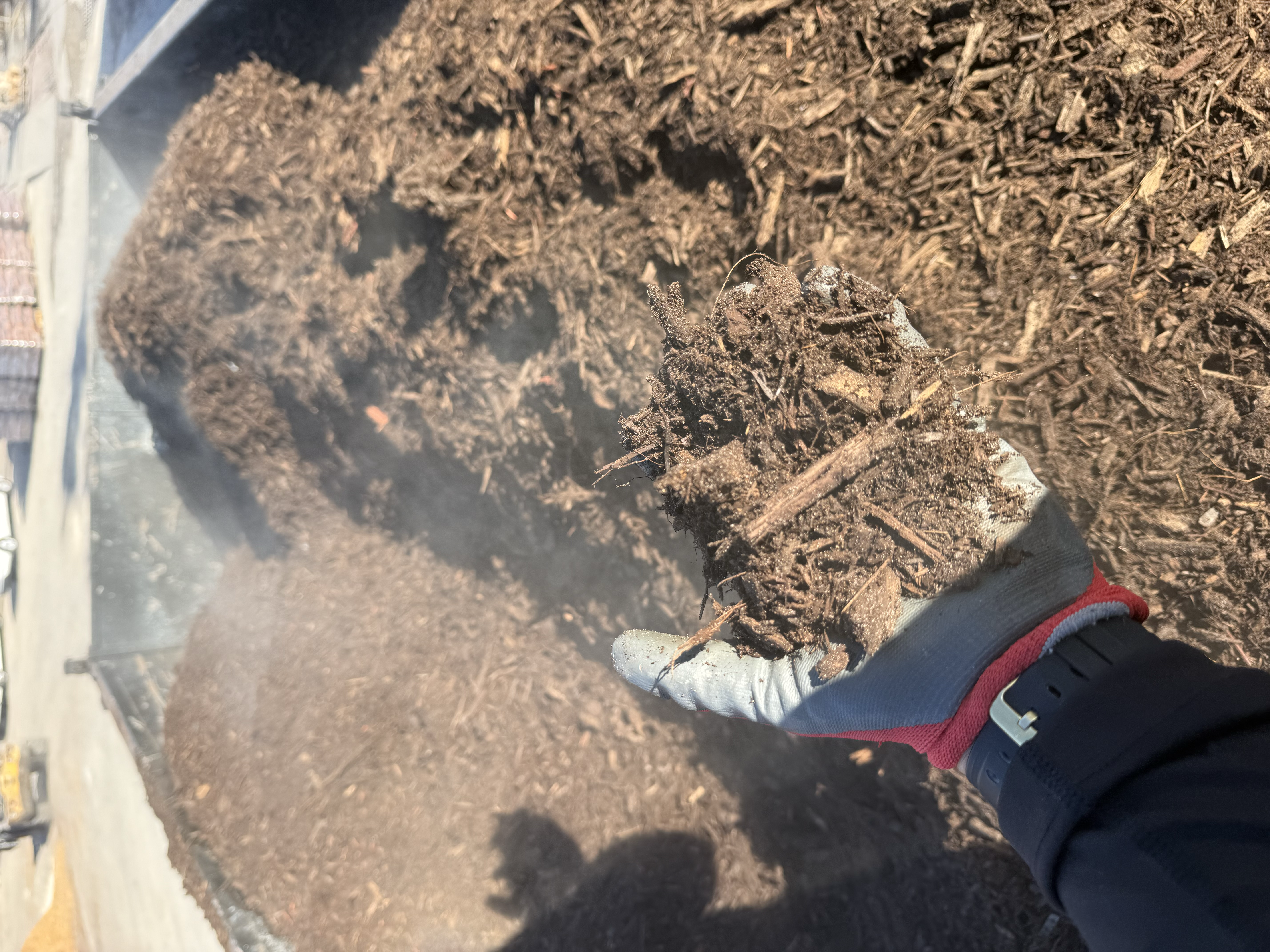 Brown wood chip mulch for landscaping and garden beds Southwest Florida