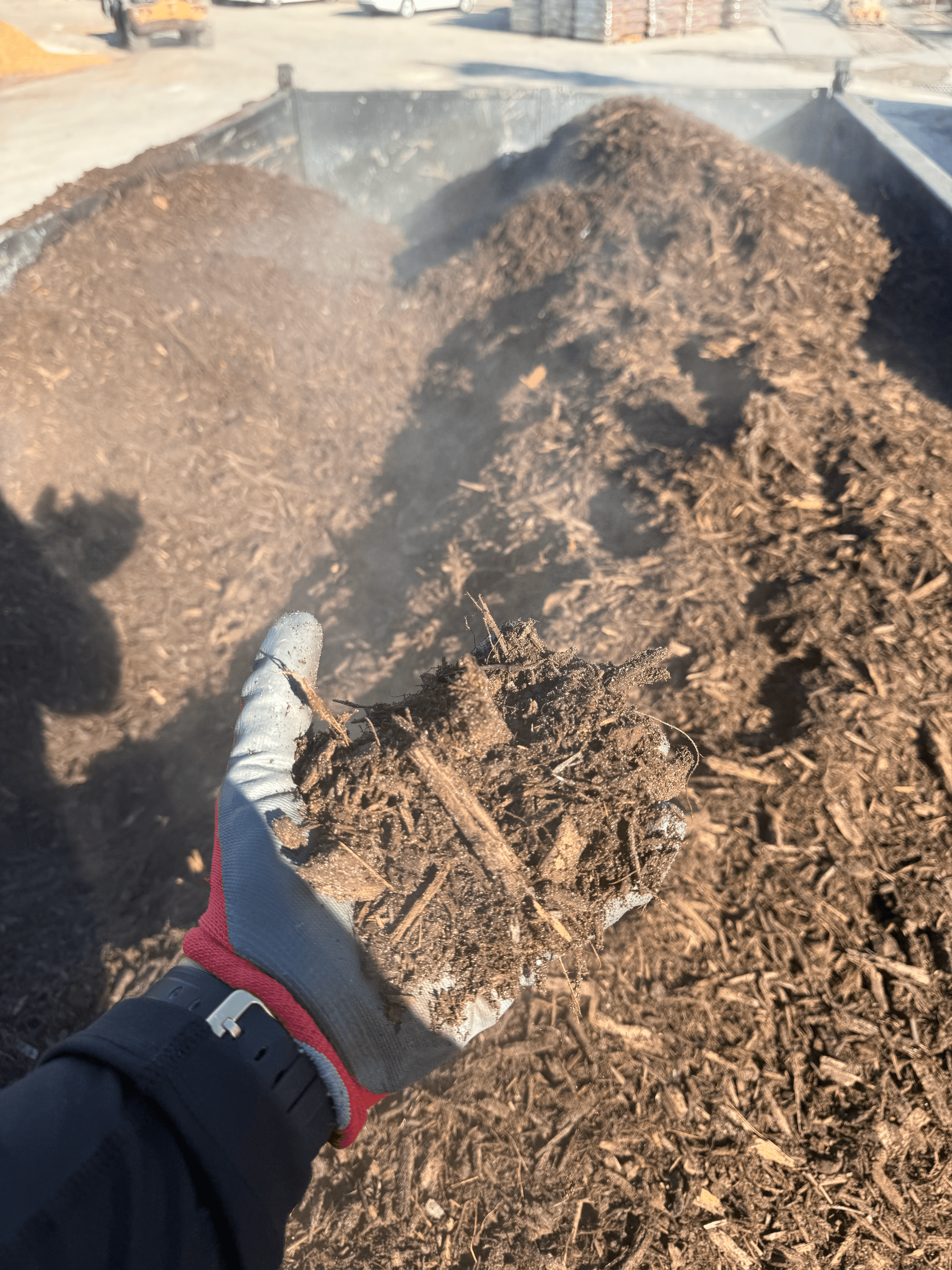 Brown wood chip mulch for landscaping and garden beds Southwest Florida